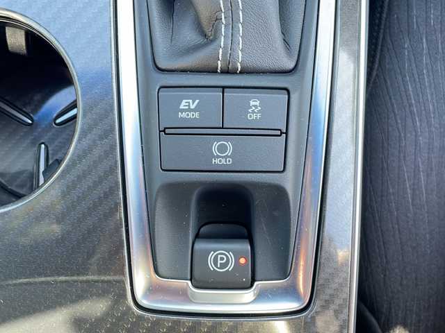 トヨタ クラウン ハイブリッド RS 三重県 2018(平30)年 2.5万km ホワイトパールクリスタルシャイン 禁煙/ワンオーナー/純正ナビ/バックカメラ/前後ドラレコ/ETＣ/ＢＳＭ/ＨＵＤ/ＡＣＣ/ＡＣ100Ｖ/ＵＳＢ給電/前後クリアランスソナー/リアクロストラフィックアラート/プリクラッシュ/ステアヒーター/シートヒーター/パワーシート/チルトテレスコピック/革巻きステアリング/ステアリングスイッチ/パドルシフト/ＬＥＤオートライト/ＬＥＤフォグ/オートリトラウィンカーミラー/スマートエントリーセット/セーフティーパッケージ