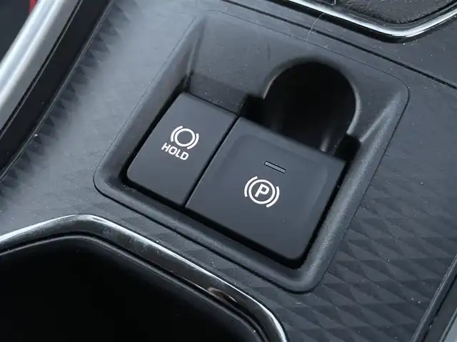 トヨタ ライズ Z 福島県 2025(令7)年 0.5万km ナチュラルベージュマイカM スマートアシスト/・衝突警報/・衝突回避支援ブレーキ機能/・標識認識機能/・先行車発進お知らせ機能/・アダプティブクルーズコントロール/・レーンキープコントロール/・車線逸脱警報機能/・車線逸脱抑制制御機能/・ふらつき警報/・路側逸脱警報/・誤発進抑制機能/社外メモリナビゲーション/型番：X9NX/【CD/DVD/SD/USB/HDMI/Bluetooth/TV】/バックカメラ/前後ドライブレコーダー/ビルトインETC/前席シートヒーター/LEDヘッドライト/・オートライト/・LEDフォグランプ/スマートキー/・プッシュスタート/ステアリングリモコン/アイドリングストップ/社外フロアマット