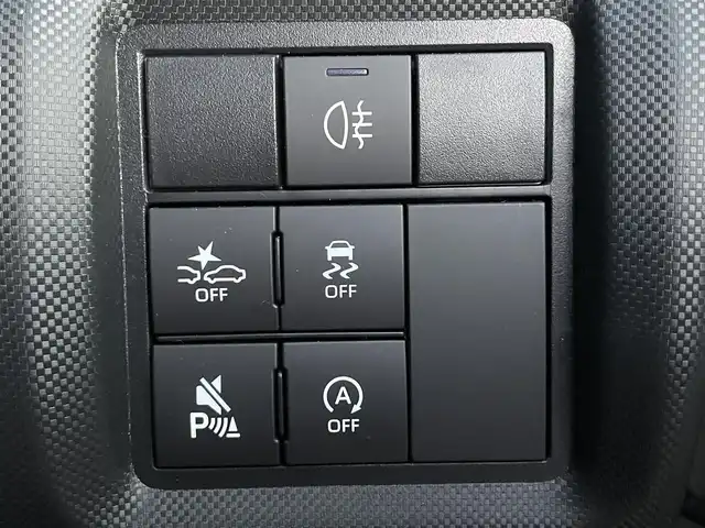 トヨタ ライズ Z 福島県 2025(令7)年 0.5万km ナチュラルベージュマイカM スマートアシスト/・衝突警報/・衝突回避支援ブレーキ機能/・標識認識機能/・先行車発進お知らせ機能/・アダプティブクルーズコントロール/・レーンキープコントロール/・車線逸脱警報機能/・車線逸脱抑制制御機能/・ふらつき警報/・路側逸脱警報/・誤発進抑制機能/社外メモリナビゲーション/型番：X9NX/【CD/DVD/SD/USB/HDMI/Bluetooth/TV】/バックカメラ/前後ドライブレコーダー/ビルトインETC/前席シートヒーター/LEDヘッドライト/・オートライト/・LEDフォグランプ/スマートキー/・プッシュスタート/ステアリングリモコン/アイドリングストップ/社外フロアマット