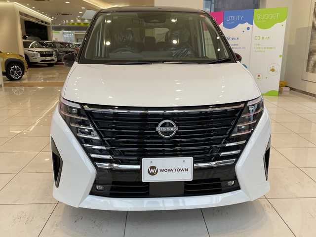 日産 セレナ e－パワー ハイウェイスター V 埼玉県 2025(令7)年 0.1千km パール プロパイロット/純正12.3インチナビ/　　BT/USB/HDMI/フルセグ/全方位カメラ/ワイヤレス充電/両側電動スライドドア/コーナーセンサー/レーダークルーズコントロール/レーンキープアシスト/デジタルインナーミラー/純正16インチアルミホイール/ETC2.0/スマートキー×2/禁煙車