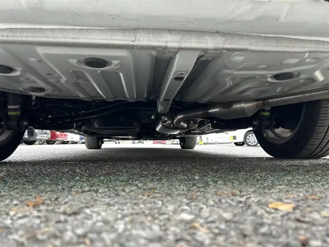 トヨタ ノア S－Z 千葉県 2024(令6)年 1.4万km ホワイトパールクリスタルシャイン トヨタセーフティセンス/純正10.5インチナビ（CD/DVD/TV/BT/HDMI）/13.2インチフリップダウンモニター/デジタルインナーミラー/ビルトインETC2.0/ドラレコ前後/バックモニター/レーダークルーズコントロール/ヘッドアップディスプレイ/両側パワースライド/コーナーセンサー/オートハイビーム/シートヒーター/革巻きステアリング/純正17インチホイール/ワンオーナー