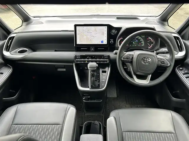 トヨタ ノア S－Z 千葉県 2024(令6)年 1.4万km ホワイトパールクリスタルシャイン トヨタセーフティセンス/純正10.5インチナビ（CD/DVD/TV/BT/HDMI）/13.2インチフリップダウンモニター/デジタルインナーミラー/ビルトインETC2.0/ドラレコ前後/バックモニター/レーダークルーズコントロール/ヘッドアップディスプレイ/両側パワースライド/コーナーセンサー/オートハイビーム/シートヒーター/革巻きステアリング/純正17インチホイール/ワンオーナー