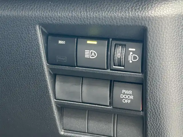 トヨタ ノア S－Z 千葉県 2024(令6)年 1.4万km ホワイトパールクリスタルシャイン トヨタセーフティセンス/純正10.5インチナビ（CD/DVD/TV/BT/HDMI）/13.2インチフリップダウンモニター/デジタルインナーミラー/ビルトインETC2.0/ドラレコ前後/バックモニター/レーダークルーズコントロール/ヘッドアップディスプレイ/両側パワースライド/コーナーセンサー/オートハイビーム/シートヒーター/革巻きステアリング/純正17インチホイール/ワンオーナー