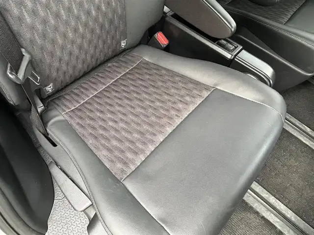 トヨタ ノア S－Z 千葉県 2024(令6)年 1.4万km ホワイトパールクリスタルシャイン トヨタセーフティセンス/純正10.5インチナビ（CD/DVD/TV/BT/HDMI）/13.2インチフリップダウンモニター/デジタルインナーミラー/ビルトインETC2.0/ドラレコ前後/バックモニター/レーダークルーズコントロール/ヘッドアップディスプレイ/両側パワースライド/コーナーセンサー/オートハイビーム/シートヒーター/革巻きステアリング/純正17インチホイール/ワンオーナー