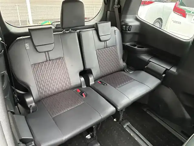 トヨタ ノア S－Z 千葉県 2024(令6)年 1.4万km ホワイトパールクリスタルシャイン トヨタセーフティセンス/純正10.5インチナビ（CD/DVD/TV/BT/HDMI）/13.2インチフリップダウンモニター/デジタルインナーミラー/ビルトインETC2.0/ドラレコ前後/バックモニター/レーダークルーズコントロール/ヘッドアップディスプレイ/両側パワースライド/コーナーセンサー/オートハイビーム/シートヒーター/革巻きステアリング/純正17インチホイール/ワンオーナー