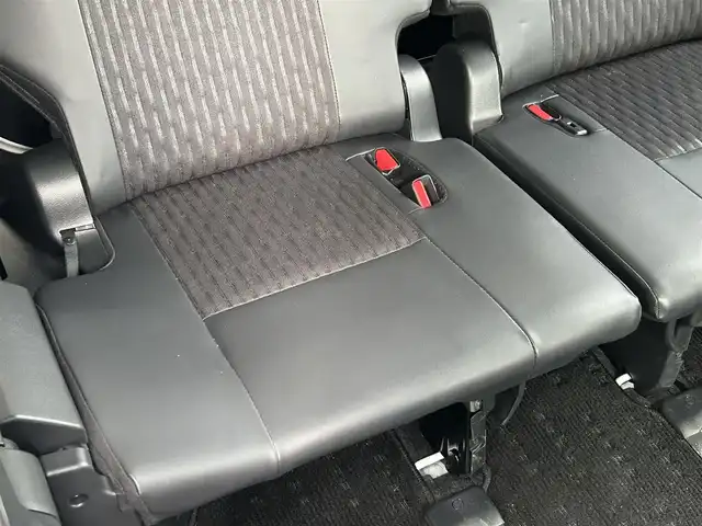 トヨタ ノア S－Z 千葉県 2024(令6)年 1.4万km ホワイトパールクリスタルシャイン トヨタセーフティセンス/純正10.5インチナビ（CD/DVD/TV/BT/HDMI）/13.2インチフリップダウンモニター/デジタルインナーミラー/ビルトインETC2.0/ドラレコ前後/バックモニター/レーダークルーズコントロール/ヘッドアップディスプレイ/両側パワースライド/コーナーセンサー/オートハイビーム/シートヒーター/革巻きステアリング/純正17インチホイール/ワンオーナー