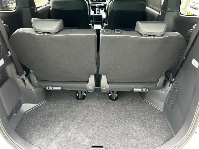 トヨタ ノア S－Z 千葉県 2024(令6)年 1.4万km ホワイトパールクリスタルシャイン トヨタセーフティセンス/純正10.5インチナビ（CD/DVD/TV/BT/HDMI）/13.2インチフリップダウンモニター/デジタルインナーミラー/ビルトインETC2.0/ドラレコ前後/バックモニター/レーダークルーズコントロール/ヘッドアップディスプレイ/両側パワースライド/コーナーセンサー/オートハイビーム/シートヒーター/革巻きステアリング/純正17インチホイール/ワンオーナー