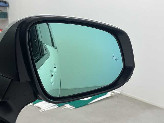 トヨタ ヴェルファイア ハイブリット Z プレミア 埼玉県 2024(令6)年 1.3万km プラチナホワイトパールマイカ ユニバーサルステップ/純正13.2型フリップダウンモニター/ガラスルーフ/純正ディスプレイオーディオ/(Bluetooth/USB/HDMI/AM/FM)/地デジフルセグ/前後ドライブレコーダー/ETC2.0/アダプティブクルーズコントロール/ブラインドスポットモニター/パーキングサポートブレーキ/車線逸脱警報/衝突軽減ブレーキ/クリアランスソナー/オートマチックハイビーム/ヘッドアップディスプレイ/パドルシフト/パワーバックドア/ワイヤレス充電/AC100V/デジタルインナーミラー/シートメモリー/オットマン/シートヒーター・ベンチレーション/電子パーキングシステム/ブレーキホールド/ロールサンシェード/プッシュスタート/ステアリングリモコン/ウィンカーミラー/電動格納ミラー/フロントフォグランプ/社外フロアマット/純正ドアバイザー/純正19インチアルミホイール