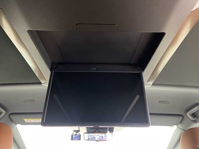 トヨタ ヴェルファイア ハイブリット Z プレミア 埼玉県 2024(令6)年 1.3万km プラチナホワイトパールマイカ ユニバーサルステップ/純正13.2型フリップダウンモニター/ガラスルーフ/純正ディスプレイオーディオ/(Bluetooth/USB/HDMI/AM/FM)/地デジフルセグ/前後ドライブレコーダー/ETC2.0/アダプティブクルーズコントロール/ブラインドスポットモニター/パーキングサポートブレーキ/車線逸脱警報/衝突軽減ブレーキ/クリアランスソナー/オートマチックハイビーム/ヘッドアップディスプレイ/パドルシフト/パワーバックドア/ワイヤレス充電/AC100V/デジタルインナーミラー/シートメモリー/オットマン/シートヒーター・ベンチレーション/電子パーキングシステム/ブレーキホールド/ロールサンシェード/プッシュスタート/ステアリングリモコン/ウィンカーミラー/電動格納ミラー/フロントフォグランプ/社外フロアマット/純正ドアバイザー/純正19インチアルミホイール