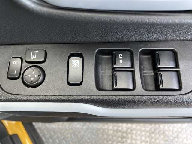 スズキ ハスラー HYBRID X 栃木県 2020(令2)年 5.5万km アクティブイエロー/ホワイト2トーンルーフ 純正ナビ/(CD/DVD/フルセグTV/Bluetooth/ETC)/全方位カメラ/アイドリングストップ/レーンキープアシスト/デュアルカメラブレーキサポート/横滑り防止装置/衝突軽減システム/ドライブレコーダー/スマートキー/プッシュスタート/純正アルミホイール/純正フロアマット/LEDヘッドライト/電動格納ミラー