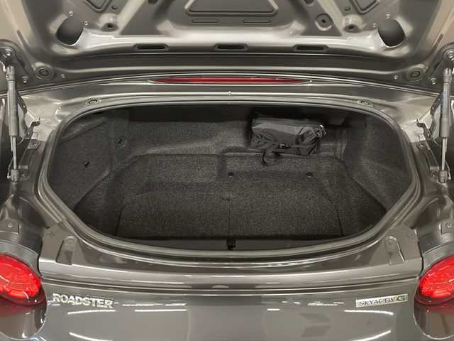 マツダ ロードスター 990S 熊本県 2022(令4)年 1.2万km マシーングレープレミアムM ブラインドスポットモニター/クリアランスソナー/アドバンスドスマートシティブレーキ/革巻きステアリング/ステアリングスイッチ/純正オーディオ/・AM/FM/・AUX/RAYSアルミホイール/ｂreｍboブレーキキャリパー/ミラー型前後ドライブレコーダー/LEDヘッドライト/フォグランプ/オートヘッドライト/電動格納ミラー/純正フロアマット
