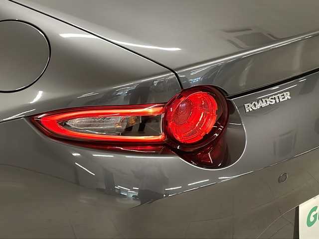 マツダ ロードスター 990S 熊本県 2022(令4)年 1.2万km マシーングレープレミアムM ブラインドスポットモニター/クリアランスソナー/アドバンスドスマートシティブレーキ/革巻きステアリング/ステアリングスイッチ/純正オーディオ/・AM/FM/・AUX/RAYSアルミホイール/ｂreｍboブレーキキャリパー/ミラー型前後ドライブレコーダー/LEDヘッドライト/フォグランプ/オートヘッドライト/電動格納ミラー/純正フロアマット