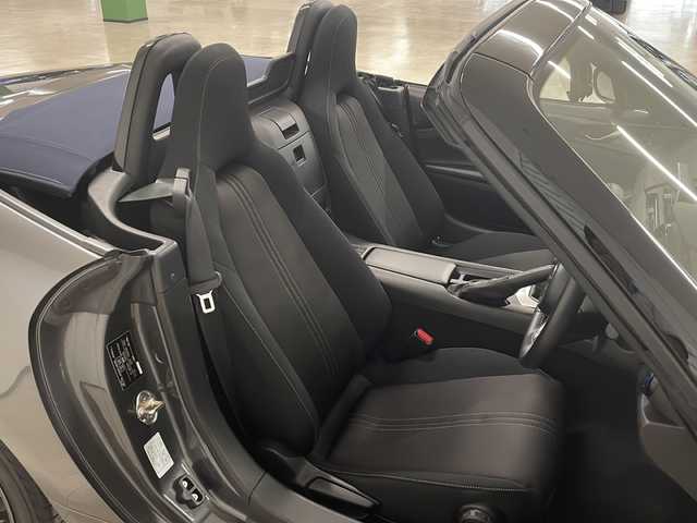マツダ ロードスター 990S 熊本県 2022(令4)年 1.2万km マシーングレープレミアムM ブラインドスポットモニター/クリアランスソナー/アドバンスドスマートシティブレーキ/革巻きステアリング/ステアリングスイッチ/純正オーディオ/・AM/FM/・AUX/RAYSアルミホイール/ｂreｍboブレーキキャリパー/ミラー型前後ドライブレコーダー/LEDヘッドライト/フォグランプ/オートヘッドライト/電動格納ミラー/純正フロアマット