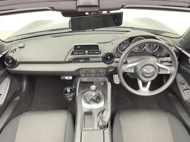 マツダ ロードスター 990S 千葉県 2022(令4)年 1.2万km マシーングレープレミアムM 専用ブルー幌/ブラインドスポットモニター/クリアランスソナー/アドバンスドスマートシティブレーキ/革巻きステアリング/ステアリングスイッチ/ETC/純正オーディオ/・AM/FM/・AUX/RAYSアルミホイール/ｂreｍboブレーキキャリパー/LEDヘッドライト/フォグランプ/オートヘッドライト/電動格納ミラー/純正フロアマット/社外シガーソケット/プッシュスタート
