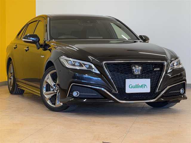 トヨタ クラウン ハイブリッド RS アドバンス 鹿児島県 2020(令2)年 8.2万km プレシャスブラックパール トヨタセーフティセンス/・プリクラッシュセーフティ/・レーントレーシングアシスト/・ロードサインアシスト/・オートマチックハイビーム/・レーダークルーズコントロール/・ヘッドアップディスプレイ/・リアクロストラフィックアラート/・クリアランスソナー/・ブラインドスポットモニター/・パーキングサポートブレーキ/サンルーフ/純正9インチディスプレイオーディオ/・ナビ機能/・フルセグTV/・BT/USB/AUX/・CD/DVD/SD/・AM.FM/パノラミックビューモニター/ビルトインETC/純正ドライブレコーダー/パーキングアシスト/D席メモリ付パワーシート/D/N席パワーシート/D/N席シートヒーター/D/N席エアーシート/革巻きステアリング/パドルシフト/ステアリングスイッチ/電動パーキングブレーキ/オートホールド/LEDヘッドライト/フォグランプ/オートライト/スマートキー/プッシュスタート/USBポート/ACコンセント/純正18インチAW/純正フロアマット/純正ドアバイザー/横滑り防止システム/電動格納ウィンカーミラー