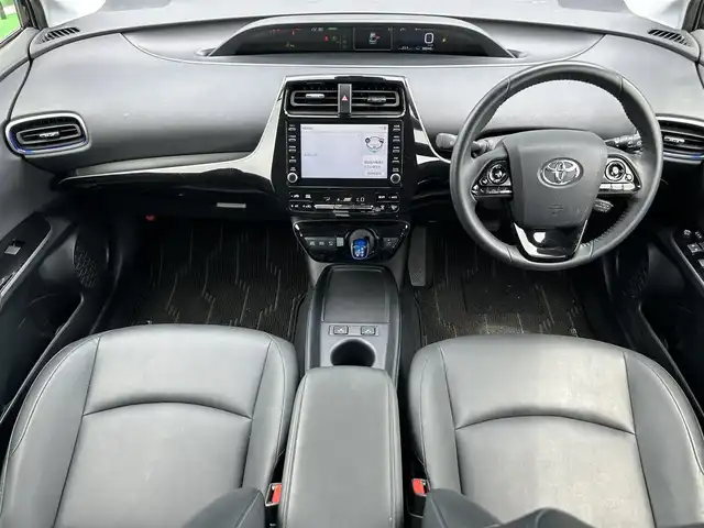 トヨタ プリウス S ツーリングセレクション 奈良県 2021(令3)年 3.9万km アティチュードブラックマイカ 純正ディスプレイオーディオ/アイドリングストップ/クルーズコントロール/ビルトインETC/プッシュスタート/アラウンドビューモニター/純正フロアマット/コーナーセンサー前後/純正アルミホイール/シートヒーター（D＋N席）/アダプティブクルーズコントロール（ACC）/クリアランスソナー/USB/シートヒーター/LEDヘッドライト＆フォグランプ/オートマチックハイビーム/スマートキー/横滑り防止機能/電動格納ミラー