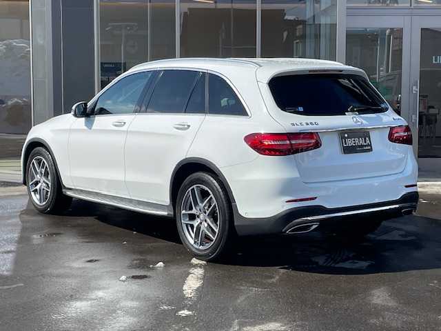 メルセデス・ベンツ ＧＬＣ２５０ 4マチック スポーツ 青森県 2016(平28)年 4.3万km ポーラホワイト /4WD/ターボ/純正HDDナビ/　(フルセグTV/DVD/Bt)/全方位カメラ/アダプティブクルーズコントロール/ハーフレザーシート /全席シートヒーター/前席パワーシート/電動チルトステア/革巻きステア/ステアスイッチ/パドルシフト/プッシュスタート/レーンキープアシスト/パーキングアシスト/アイドリングストップ/横滑り防止装置/USB差込口/シルバールーフレール/LEDオートライト/前後コーナーセンサー/リア7面プライバシーガラス/純正サイドステップ/ウインカーミラー /W/サイド/カーテンエアバッグ /ABS/キーレス /保証書/取説/H29/30/R1/2/3/5年点検記録簿あり