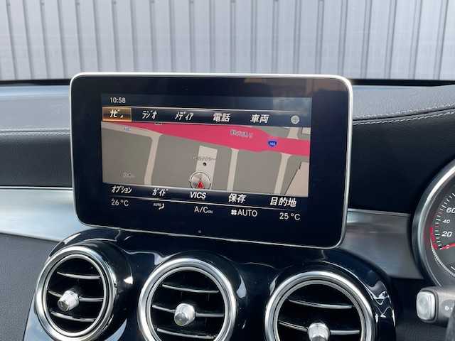 メルセデス・ベンツ ＧＬＣ２５０ 4マチック スポーツ 青森県 2016(平28)年 4.3万km ポーラホワイト /4WD/ターボ/純正HDDナビ/　(フルセグTV/DVD/Bt)/全方位カメラ/アダプティブクルーズコントロール/ハーフレザーシート /全席シートヒーター/前席パワーシート/電動チルトステア/革巻きステア/ステアスイッチ/パドルシフト/プッシュスタート/レーンキープアシスト/パーキングアシスト/アイドリングストップ/横滑り防止装置/USB差込口/シルバールーフレール/LEDオートライト/前後コーナーセンサー/リア7面プライバシーガラス/純正サイドステップ/ウインカーミラー /W/サイド/カーテンエアバッグ /ABS/キーレス /保証書/取説/H29/30/R1/2/3/5年点検記録簿あり