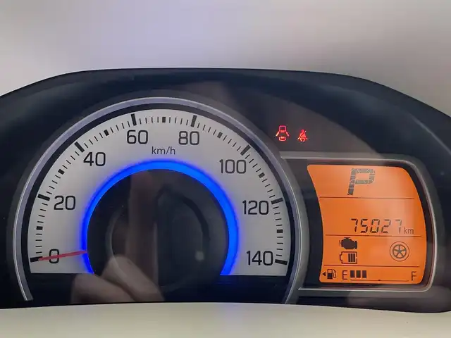 スズキ アルト S 滋賀県 2015(平27)年 7.5万km ピュアレッド 禁煙車/７インチKENWOODナビ/(ワンセグTV・Bluetooth・CD・DVD・USB・ipod・SD)/ETC/シートヒーター/衝突軽減機能/横滑り防止機能/ABS/ヘッドライトレベライザー/革調シートカバー/リモコンキー/スペアキー/エアコン/電動格納ミラー/パワーウィンドウ/社外フロアマット