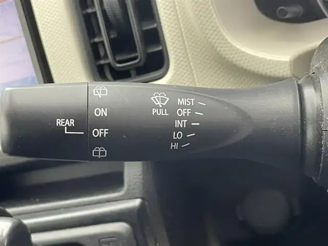 スズキ アルト S 滋賀県 2015(平27)年 7.5万km ピュアレッド 禁煙車/７インチKENWOODナビ/(ワンセグTV・Bluetooth・CD・DVD・USB・ipod・SD)/ETC/シートヒーター/衝突軽減機能/横滑り防止機能/ABS/ヘッドライトレベライザー/革調シートカバー/リモコンキー/スペアキー/エアコン/電動格納ミラー/パワーウィンドウ/社外フロアマット