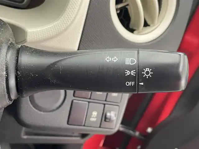 スズキ アルト S 滋賀県 2015(平27)年 7.5万km ピュアレッド 禁煙車/７インチKENWOODナビ/(ワンセグTV・Bluetooth・CD・DVD・USB・ipod・SD)/ETC/シートヒーター/衝突軽減機能/横滑り防止機能/ABS/ヘッドライトレベライザー/革調シートカバー/リモコンキー/スペアキー/エアコン/電動格納ミラー/パワーウィンドウ/社外フロアマット