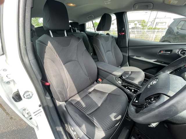 トヨタ プリウス ＰＨＶ A ナビパッケージ 茨城県 2020(令2)年 2.4万km スーパーホワイトⅡ 純正ナビ/【AM・FM・USB・iPod・BT・TV】/パーキングアシスト/パワーシート/シートヒーター/BSM/HUD/前方ドラレコ/ビルトインETC2.0/全方位カメラ/レーダークルコン/ステアリングヒーター/ステリモ/社外アルミホイール/トヨタセーフティセンス