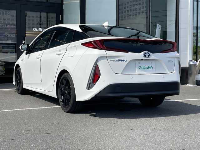 トヨタ プリウス ＰＨＶ A ナビパッケージ 茨城県 2020(令2)年 2.4万km スーパーホワイトⅡ 純正ナビ/【AM・FM・USB・iPod・BT・TV】/パーキングアシスト/パワーシート/シートヒーター/BSM/HUD/前方ドラレコ/ビルトインETC2.0/全方位カメラ/レーダークルコン/ステアリングヒーター/ステリモ/社外アルミホイール/トヨタセーフティセンス