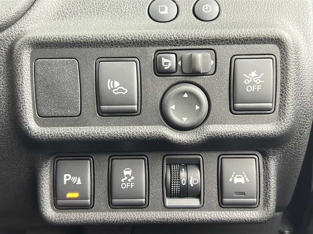 日産 ノート e－パワー X 愛知県 2020(令2)年 1.6万km ダークメタルグレー 禁煙車/衝突軽減ブレーキ/レーンキープアシスト/7インチナビ/・バックカメラ/・Bluetooth/DENSOドライブレコーダー(261201-0041)/ETC/コーナーセンサー/スマートキー/プッシュスタート/フロアマット/純正アルミホイール