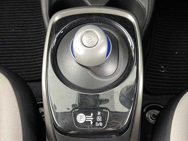 日産 ノート e－パワー X 愛知県 2020(令2)年 1.6万km ダークメタルグレー 禁煙車/衝突軽減ブレーキ/レーンキープアシスト/7インチナビ/・バックカメラ/・Bluetooth/DENSOドライブレコーダー(261201-0041)/ETC/コーナーセンサー/スマートキー/プッシュスタート/フロアマット/純正アルミホイール