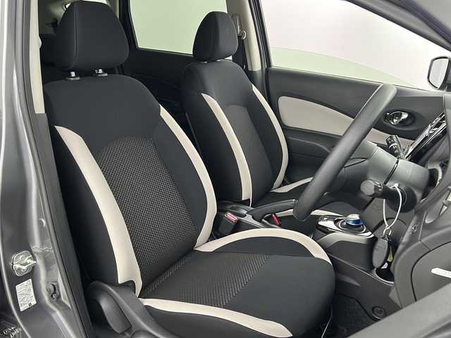 日産 ノート e－パワー X 愛知県 2020(令2)年 1.6万km ダークメタルグレー 禁煙車/衝突軽減ブレーキ/レーンキープアシスト/7インチナビ/・バックカメラ/・Bluetooth/DENSOドライブレコーダー(261201-0041)/ETC/コーナーセンサー/スマートキー/プッシュスタート/フロアマット/純正アルミホイール