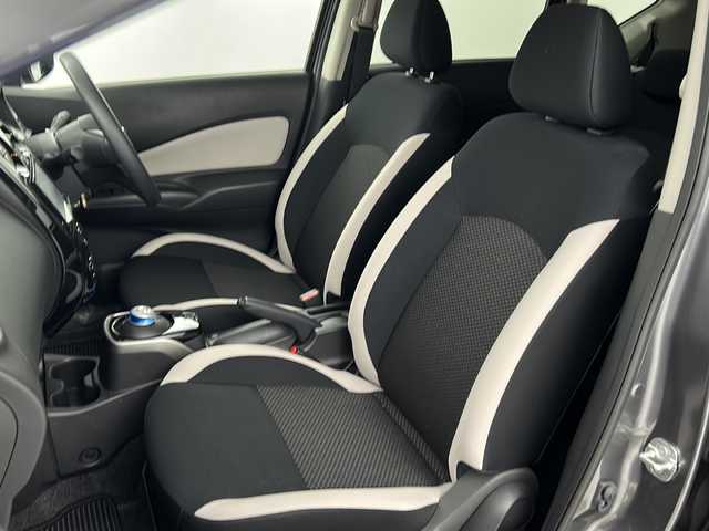 日産 ノート e－パワー X 愛知県 2020(令2)年 1.6万km ダークメタルグレー 禁煙車/衝突軽減ブレーキ/レーンキープアシスト/7インチナビ/・バックカメラ/・Bluetooth/DENSOドライブレコーダー(261201-0041)/ETC/コーナーセンサー/スマートキー/プッシュスタート/フロアマット/純正アルミホイール