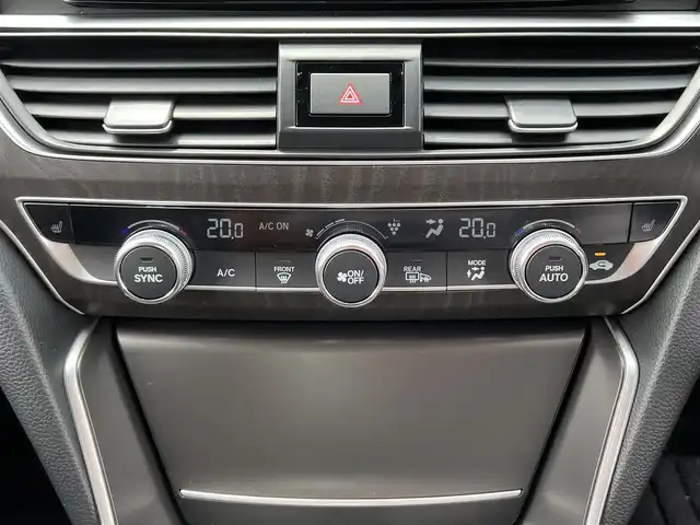 ホンダ アコード EX 栃木県 2021(令3)年 4.3万km クリスタルブラックパール ワンオーナー /サンルーフ/モデューロエアロ （F/S/R）/純正OPトランクスポイラー（ブラックエンブレム）/Honda純正インターナビ/BT/USB/フルセグTV/AppleCarPlay/AndroidAuto/バックカメラ/ナビ連動ドラレコ/黒レザーシート/前席パワーシート(D席メモリー機能付)/全席シートヒーター/前後コーナーセンサー/追従機能付きクルーズコントロール/レーンキープアシスト/ブラインドスポットモニター/ヘッドアップディスプレイ/パドルシフト/LEDヘッドライト/前フォグランプ/置くだけ充電/純正フロアマット/純正18インチAW/後席サンシェード/スペアキー/ビルトインETC/レグノタイヤ