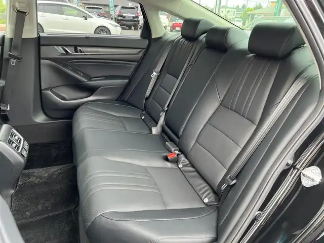 ホンダ アコード EX 栃木県 2021(令3)年 4.3万km クリスタルブラックパール ワンオーナー /サンルーフ/モデューロエアロ （F/S/R）/純正OPトランクスポイラー（ブラックエンブレム）/Honda純正インターナビ/BT/USB/フルセグTV/AppleCarPlay/AndroidAuto/バックカメラ/ナビ連動ドラレコ/黒レザーシート/前席パワーシート(D席メモリー機能付)/全席シートヒーター/前後コーナーセンサー/追従機能付きクルーズコントロール/レーンキープアシスト/ブラインドスポットモニター/ヘッドアップディスプレイ/パドルシフト/LEDヘッドライト/前フォグランプ/置くだけ充電/純正フロアマット/純正18インチAW/後席サンシェード/スペアキー/ビルトインETC/レグノタイヤ
