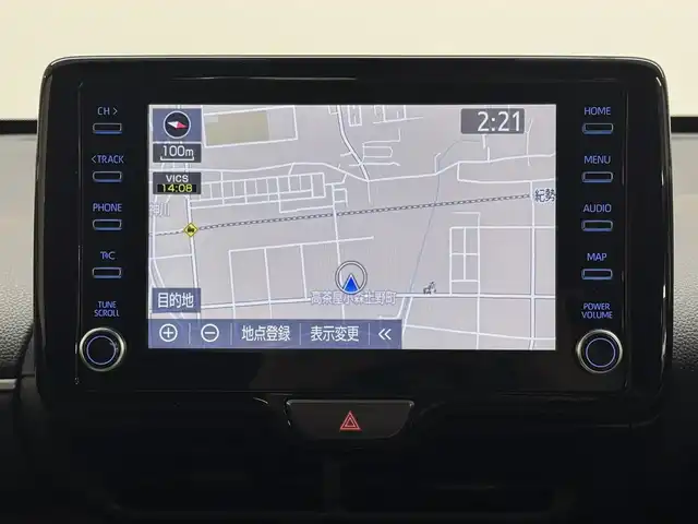 トヨタ ヤリスクロス ハイブリッド Z 三重県 2021(令3)年 0.4万km ホワイトパールクリスタルシャイン ハイブリッド/FF/フロアCVT/純正 8インチディスプレイオーディオ＆ナビ/（AM/FM/USB/iPod/Bluetooth/Miracast/TV/CarPlay/AndroidAuto）/【OP】パノラミックビューモニター/ドライブレコーダー 前後/ビルトイン ETC2.0/Toyota Safety Sense/・プリクラッシュセーフティ［PCS］/・レーントレーシングアシスト［LTA］/・レーダークルコン（全車速追従機能付）/・オートハイビーム［AHB］/・ロードサインアシスト［RSA］/・セカンダリーコリジョンブレーキ［SCB］/・インテリジェントクリアランスソナー［パーキングサポートブレーキ（静止物＆後方接近車両）］/・【OP】ブラインドスポットモニター［BSM］/・先行車発進告知機能/装備/・ハーフレザーシート/・シートヒーター（D/N）/・パワーシート（D6way）/・オートエアコン/・オートライト/・LEDヘッドランプ/・ステアリングスイッチ/・プッシュスタート/・電子パーキングブレーキ＆ブレーキホールド/・USBジャック（充電用x1、入力用x1）/・純正18inAW/・保/取/マルチ取/ナビ取/・スマートキーx2/など