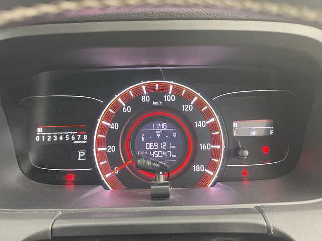 ホンダ オデッセイ アブソルート 愛知県 2014(平26)年 6.9万km プレミアムヴィーナスブラックP 禁煙車/９インチナビ/（AM/FM/Bluetooth/フルセグTV）/バックカメラ/フリップダウンモニター/クルーズコントロール/シティブレーキアクティブシステム/ドライブレコーダー/ETC/ハーフレザーシート/両側パワースライドドア/純正アルミホイール/LEDヘッドライト/オートライト/プッシュスタート/スマートキー/電動格納ミラー