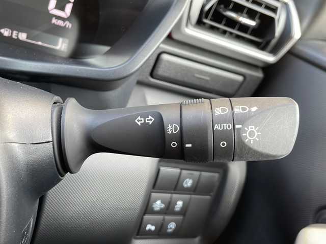 トヨタ ライズ Z 静岡県 2023(令5)年 2.2万km ブラックマイカメタリック スマートアシスト/・衝突軽減ブレーキ/・レーンキープアシスト/・レーダークルーズコントロール/・先行車発進お知らせ機能/純正ナビ/・フルセグTV/・CD/DVD/Bluetooth/主要装備/・モデリスタエアロキッド/・バックカメラ/・ETC2.0/・シートヒーター/・オートライト/・コーナーセンサー/・ドライブレコーダー前後/・ステアリングリモコン/・アイドリングストップ/・ホールド機能