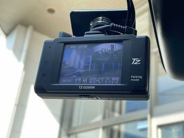 トヨタ ライズ Z 静岡県 2023(令5)年 2.2万km ブラックマイカメタリック スマートアシスト/・衝突軽減ブレーキ/・レーンキープアシスト/・レーダークルーズコントロール/・先行車発進お知らせ機能/純正ナビ/・フルセグTV/・CD/DVD/Bluetooth/主要装備/・モデリスタエアロキッド/・バックカメラ/・ETC2.0/・シートヒーター/・オートライト/・コーナーセンサー/・ドライブレコーダー前後/・ステアリングリモコン/・アイドリングストップ/・ホールド機能