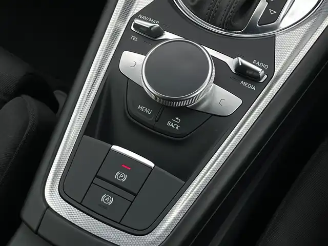 アウディ ＴＴクーペ 1．8 TFSI 山梨県 2016(平28)年 6.4万km グレイシアホワイトメタリック Sラインエクステリア/Bカメラ /バーチャルC/クルコン/純正メモリナビ/ＢＴ/前後ソナー/純正１８インチＡＷ/フルセグＴＶ/オートライト/ＬＥＤヘッドライト/３６０ドラレコ/ＡＡＣ/ＥＴＣ/取説/保証書１８０台限定車