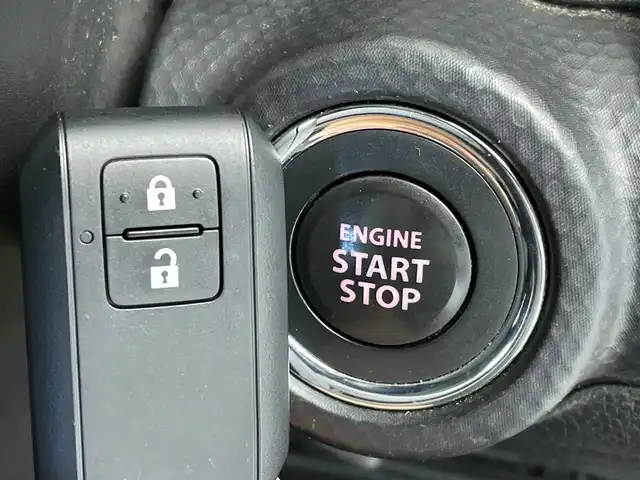 スズキ クロスビー HYBRID MZ 新潟県 2018(平30)年 5.3万km スーパーブラックパール 3トーンコーディネート 社外ＳＤナビ（Bluetooth・CD）/アラウンドビューモニター　/フルセグ　/レーンキープアシスト　/後方コーナーセンサー　/クルーズコントロール　/前席シートヒーター　/ＬＥＤオートライト　/デュアルセンサーブレーキサポート　/アイドリングストップ/ETC/MTモード付AT/純正フロアマット/純正１６インチアルミホイール/スマートキー