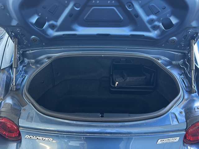 マツダ ロードスター ＲＦ VS 神奈川県 2019(令1)年 4万km エターナルブルーマイカ ワンオーナー/純正ナビ(USB/AUX/BT/フルセグTV)/バックカメラ/BOSEサウンドシステム/クルーズコントロール/パドルシフト/衝突被害軽減ブレーキ/レーンキープアシスト/横滑り防止装置/BSM/黒レザーシート/D/N席シートヒーター/ETC/オートライト/純正フロアマット/ステアリングスイッチ/スペアキー×1/保証書/取扱説明書