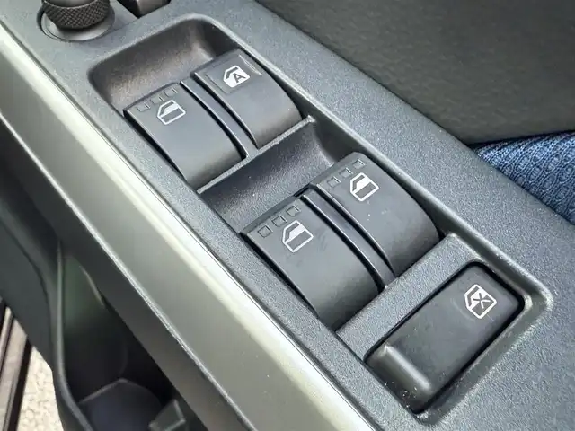 トヨタ タンク カスタムG－T 千葉県 2018(平30)年 5.1万km ブラックマイカメタリック 純正SDナビ/フリップダウンモニター/両側パワースライドドア/クルーズコントロール/ETC2.0/バックカメラ/フルセグTV/CD/DVD/BT/オートライト/LEDヘッドライト/LEDフォグライト/プリクラッシュセーフティ/横滑り防止装置/プッシュスタート/スマートキー/純正15インチAW