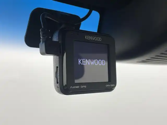 ホンダ Ｎ ＢＯＸ カスタム G L ホンダセンシング 福島県 2017(平29)年 2.8万km クリスタルブラックパール ホンダセンシング/・衝突軽減ブレーキ/・誤発進抑制機能/・歩行者事故低減ステアリング/・路外逸脱抑制機能/・先行車発進お知らせ機能/・標識認識機能/・渋滞追従機能付きアダプティブクルーズコントロール/・レーンキープアシスト/純正ナビゲーション/型式：VXM-174VFXI/【TV/BT/CD/DVD/USB/AM・FM】/・バックカメラ/ETC/前方ドライブレコーダー/後方コーナーセンサー/片側パワースライドドア/LEDライト/・オートライト/・オートハイビーム/・フォグライト/ステアリングリモコン/プッシュスタート/・スマートキー/ドアバイザー/純正フロアマット/電動格納ウィンカーミラー/エアロパーツ（サイド）