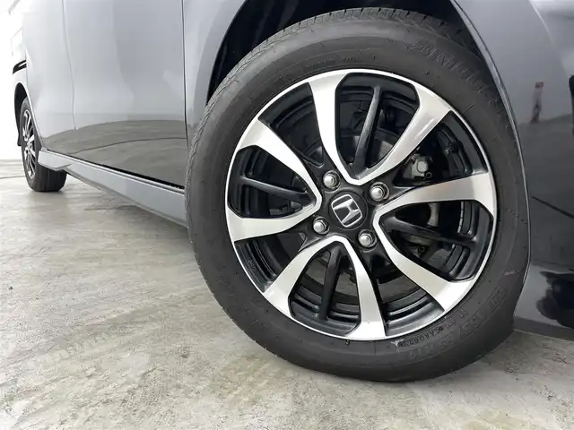 ホンダ Ｎ ＢＯＸ カスタム G L ホンダセンシング 福島県 2017(平29)年 2.8万km クリスタルブラックパール ホンダセンシング/・衝突軽減ブレーキ/・誤発進抑制機能/・歩行者事故低減ステアリング/・路外逸脱抑制機能/・先行車発進お知らせ機能/・標識認識機能/・渋滞追従機能付きアダプティブクルーズコントロール/・レーンキープアシスト/純正ナビゲーション/型式：VXM-174VFXI/【TV/BT/CD/DVD/USB/AM・FM】/・バックカメラ/ETC/前方ドライブレコーダー/後方コーナーセンサー/片側パワースライドドア/LEDライト/・オートライト/・オートハイビーム/・フォグライト/ステアリングリモコン/プッシュスタート/・スマートキー/ドアバイザー/純正フロアマット/電動格納ウィンカーミラー/エアロパーツ（サイド）