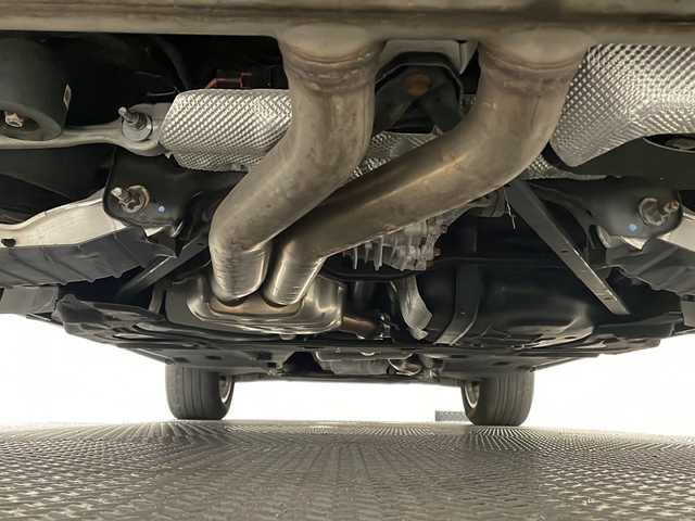 アウディ Ｑ８ 55TFSIクワトロ デビューPKG ラグジュアリ 新潟県 2019(令1)年 4.4万km グレイシアホワイトメタリック ラグジュアリーパッケージ/・パノラマサンルーフ/・プライベートガラス/・アダブティブエアサスペンション/・シートベンチレーション・マッサージ機能（フロント）/コンフォートアシスタンスパッケージ/・HDマトリクスLEDヘッドライト/・ルーフレール/・アダブティブウィンドウワイパー/・アダブティブドライブアシスト/アダブティブクルーズコントロール/Bang&Olufsenサウンドシステム/バーチャルコックピット/MMIナビゲーションシステム/フルセグTV/サラウンドビューカメラ/ブラックレザーシート/シートヒーター（D、N席）/パワーシート（D、N席）/純正20インチAW/アドバンストキー/スペアキー１本/電動リアゲート/ETC2.0