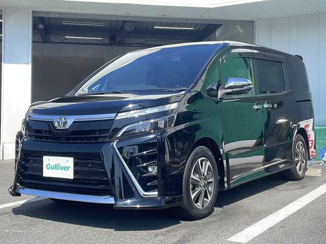 トヨタ ヴォクシー ZS 煌Ⅲ 京都府 2021(令3)年 3.7万km ブラック 純正9インチナビ　Bluetoothオーディオ　DVD再生　フルセグ　バックカメラ　後席フリップダウンモニター　クルーズコントロール　LEDヘッドライト　前後ドラレコ　プリクラッシュセーフティ　禁煙車