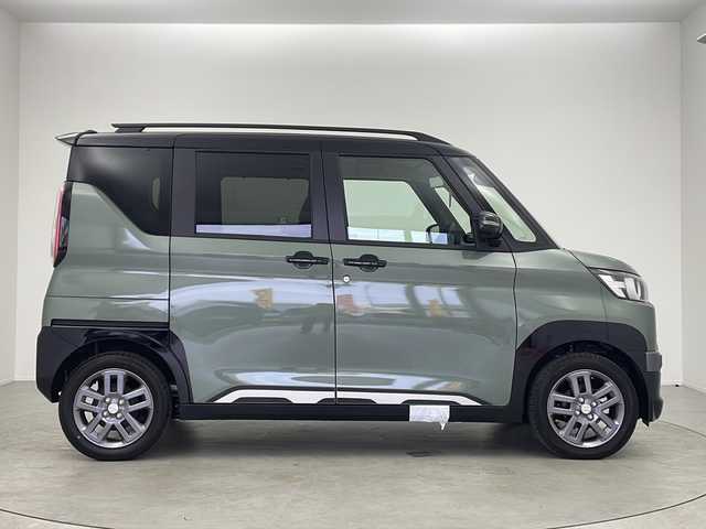 三菱 デリカミニ T プレミアム 大阪府 2025(令7)年 0.1千km 緑Ⅱ 登録済未使用者/４駆/オリジナル９型ディスプレイオーディオ/【BT/USB/ipod/AppleCarPlay/AndroidAuto/HDMI]/全方位カメラ/デジタルインナーミラー/マイパイロット/・レーダークルーズコントロール/・車線維持支援機能/衝突被害軽減システム/コーナーセンサー前後/アイドリングストップ/両側パワースライドドア/AUTOHOLD/パドルシフト/ステアリングヒーター/ハーフレザーシート/シートヒーターD+N席/純正15インチAW/スペアキー