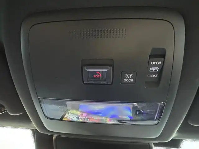 トヨタ クラウン Z 愛知県 2024(令6)年 0.6万km プラチナホワイトパールマイカ パノラマルーフ/ブラックパッケージ/デジタルインナーミラー /純正ナビ/フルセグTV/BT/AC100V電源/パノラミックビューモニター/ビルトイン2.0ETC/純正20インチAW/トヨタセーフティセンス/ブラインドスポットモニター/ヘッドアップディスプレイ/レーダークルーズコントロール/パワーバックドア/電動リアサンシェード/レザーシート/パワーシート/シートヒーター /エアシート/純正フロアマット/取説、保証書