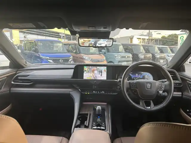 トヨタ クラウン Z 愛知県 2024(令6)年 0.6万km プラチナホワイトパールマイカ パノラマルーフ/ブラックパッケージ/デジタルインナーミラー /純正ナビ/フルセグTV/BT/AC100V電源/パノラミックビューモニター/ビルトイン2.0ETC/純正20インチAW/トヨタセーフティセンス/ブラインドスポットモニター/ヘッドアップディスプレイ/レーダークルーズコントロール/パワーバックドア/電動リアサンシェード/レザーシート/パワーシート/シートヒーター /エアシート/純正フロアマット/取説、保証書