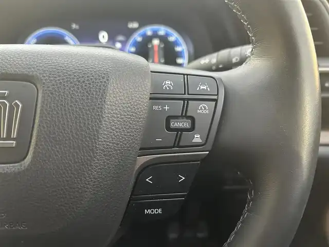 トヨタ クラウン Z 愛知県 2024(令6)年 0.6万km プラチナホワイトパールマイカ パノラマルーフ/ブラックパッケージ/デジタルインナーミラー /純正ナビ/フルセグTV/BT/AC100V電源/パノラミックビューモニター/ビルトイン2.0ETC/純正20インチAW/トヨタセーフティセンス/ブラインドスポットモニター/ヘッドアップディスプレイ/レーダークルーズコントロール/パワーバックドア/電動リアサンシェード/レザーシート/パワーシート/シートヒーター /エアシート/純正フロアマット/取説、保証書