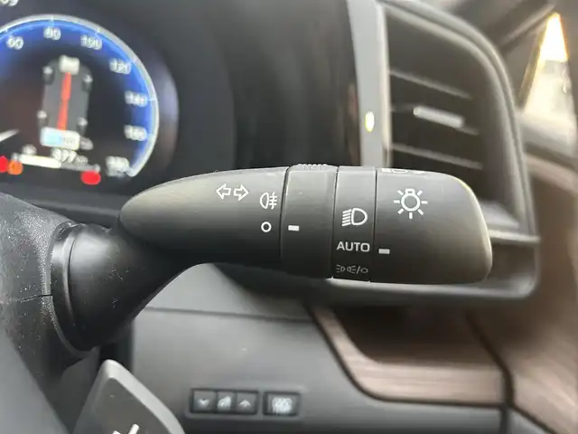 トヨタ クラウン Z 愛知県 2024(令6)年 0.6万km プラチナホワイトパールマイカ パノラマルーフ/ブラックパッケージ/デジタルインナーミラー /純正ナビ/フルセグTV/BT/AC100V電源/パノラミックビューモニター/ビルトイン2.0ETC/純正20インチAW/トヨタセーフティセンス/ブラインドスポットモニター/ヘッドアップディスプレイ/レーダークルーズコントロール/パワーバックドア/電動リアサンシェード/レザーシート/パワーシート/シートヒーター /エアシート/純正フロアマット/取説、保証書